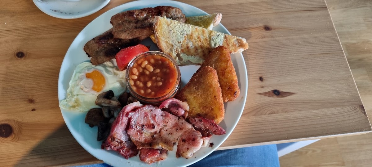 Amo Cafe Bar Bistro-5