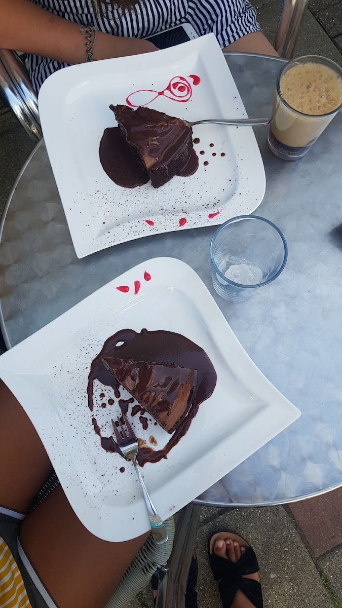 Amo Cafe Bar Bistro-7