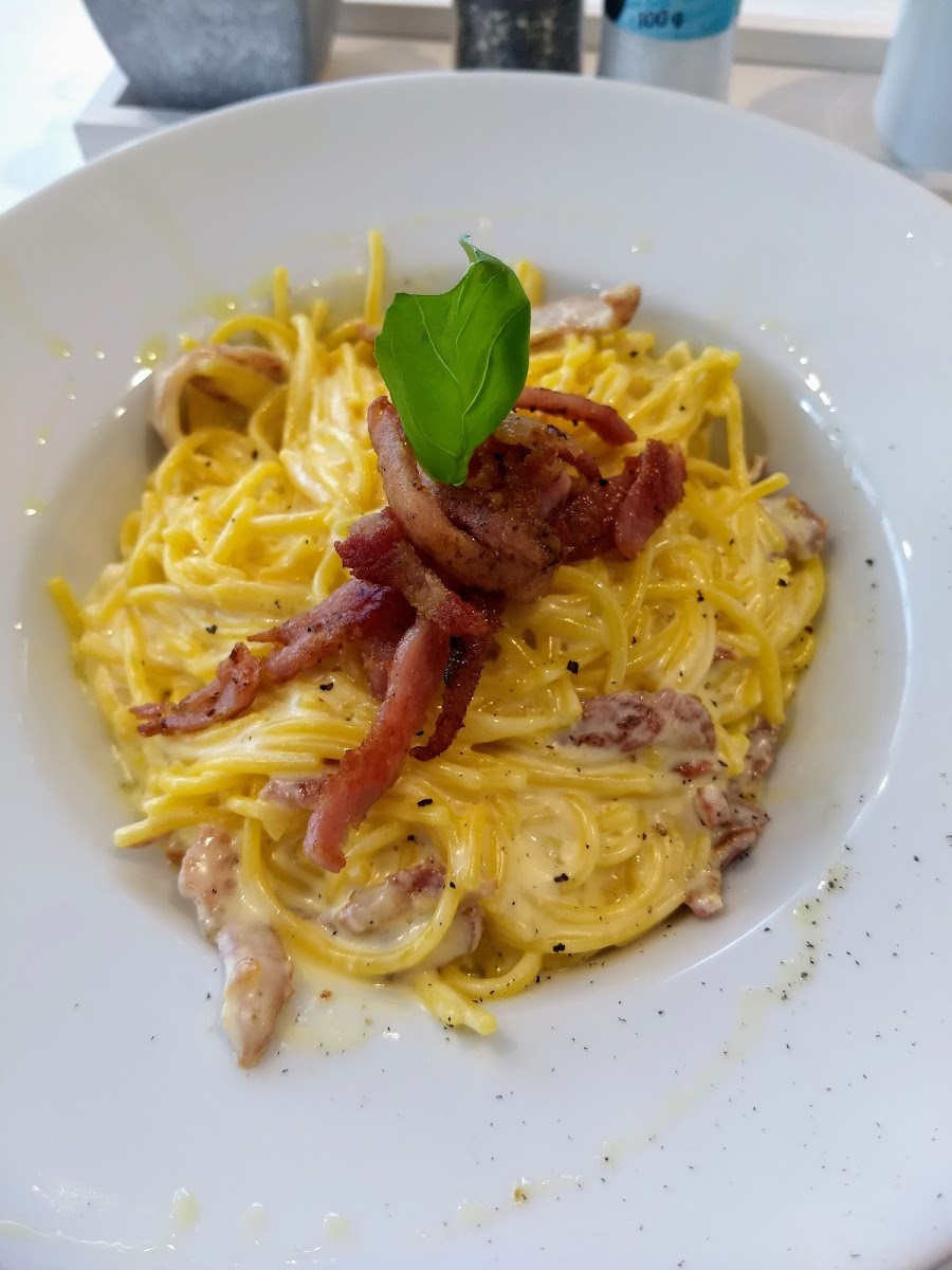 Amo Cafe Bar Bistro-8